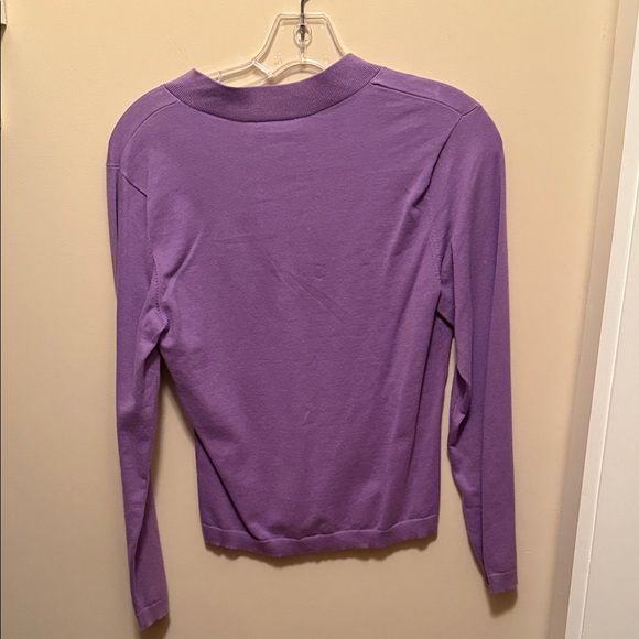 Coldwater Creek Lavender Long Sleeve V-Neck Top - Picture 3 of 3